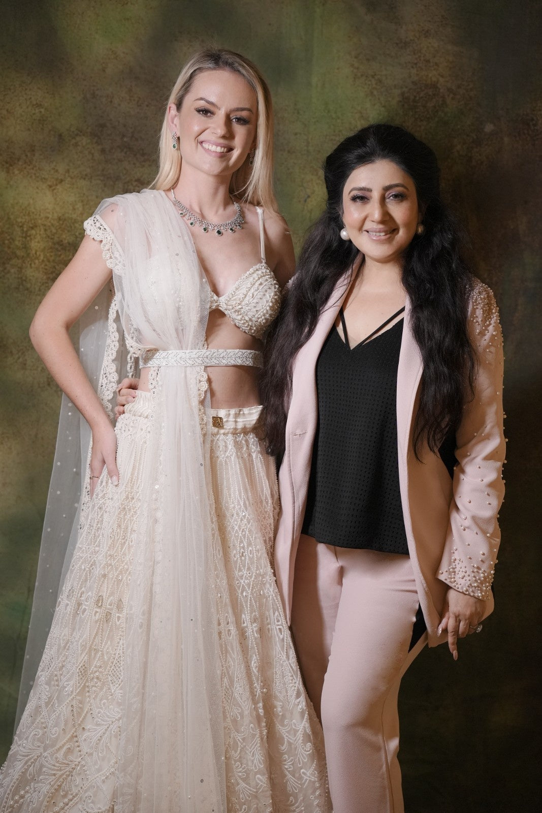 Contestants in custom handloom AK
