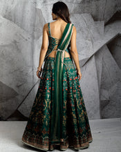 Load image into Gallery viewer, The Emerald Paradise