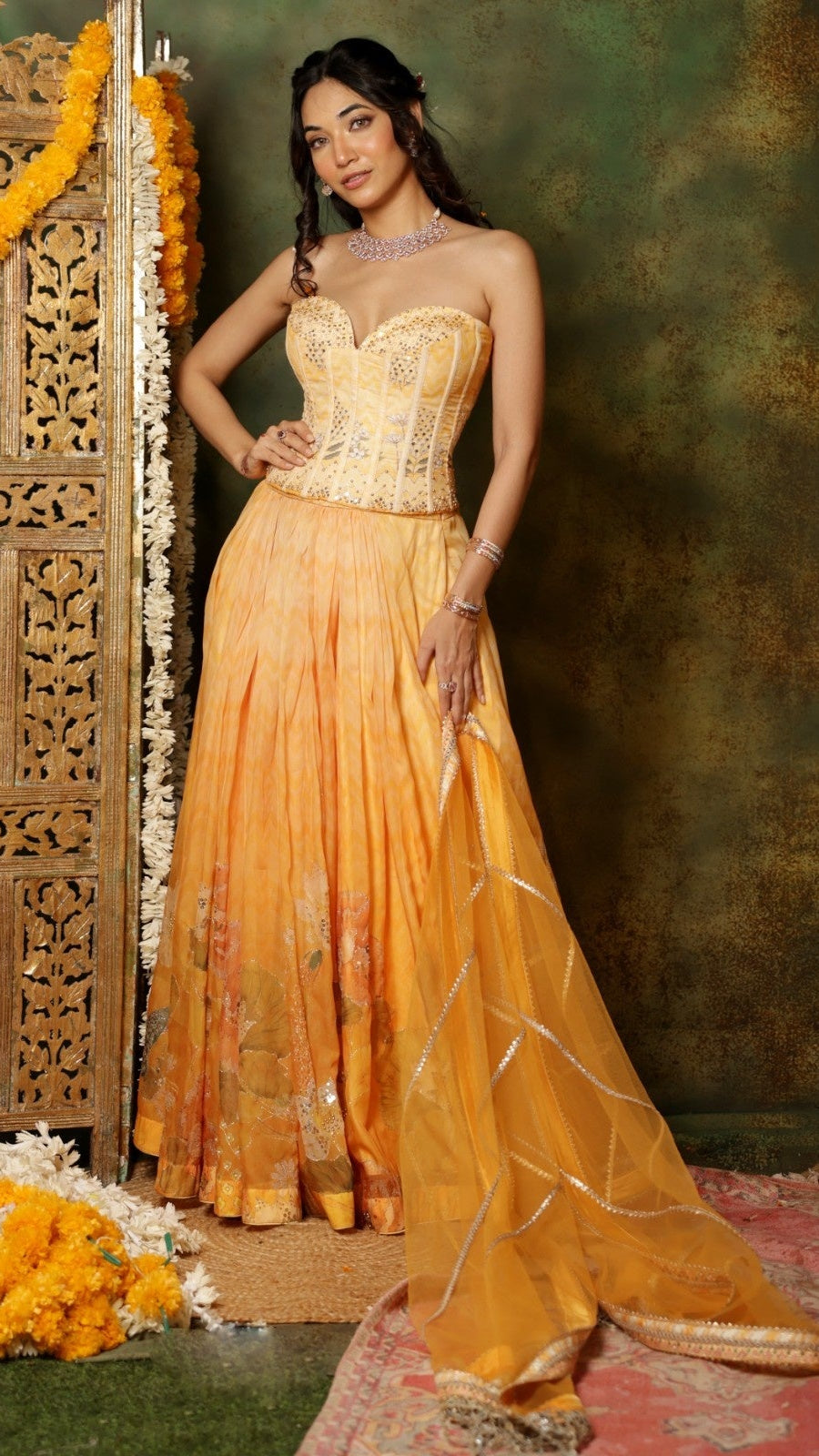 Gulmora Corset Lehnega set