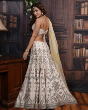 Load image into Gallery viewer, The Arasi Lehenga
